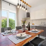 Mirjam Apartamento *